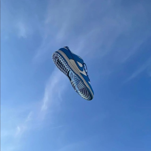 Nike Dunks Low University Blue - Picture 2 of 8